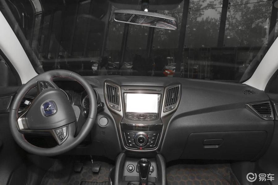 长安cs75 内饰—王爱婷