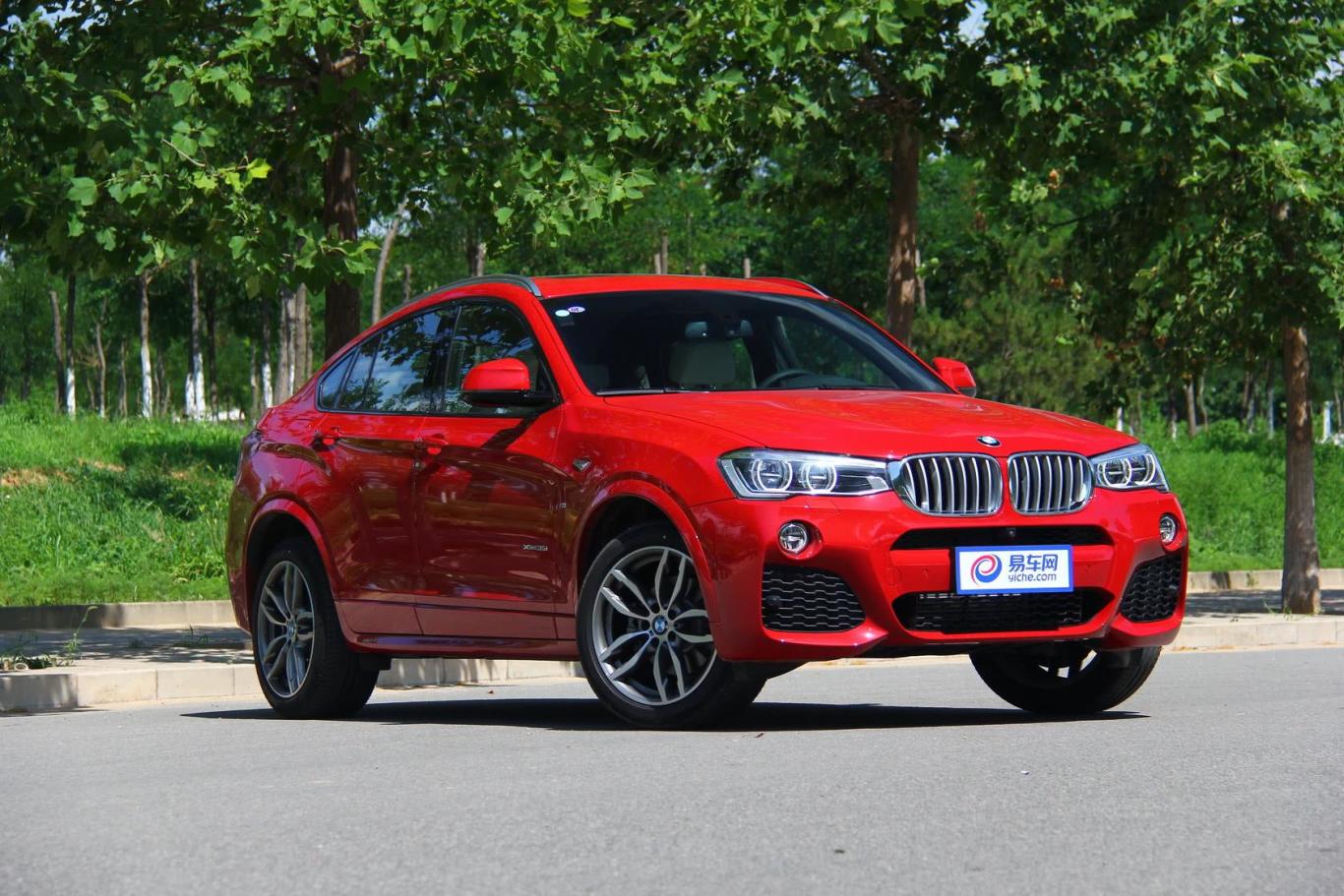 宝马x4xdrive35i m运动版侧前45度车头向右水平