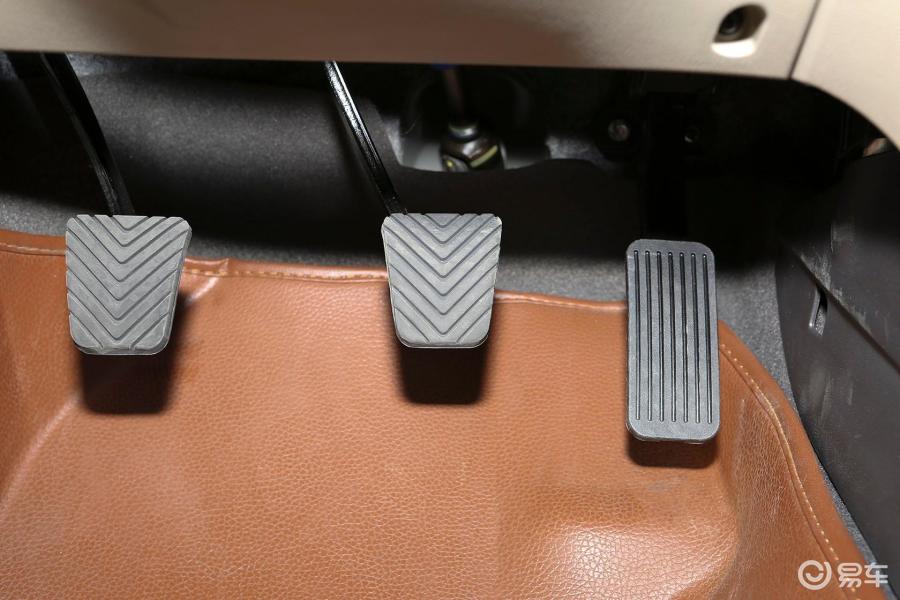 6l gls 手动脚踏板汽车图片-汽车图片大全】-易车网