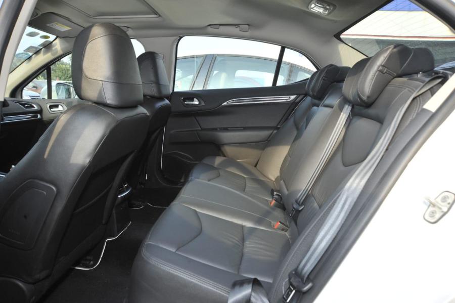 【雪铁龙全新c4l2014款1.