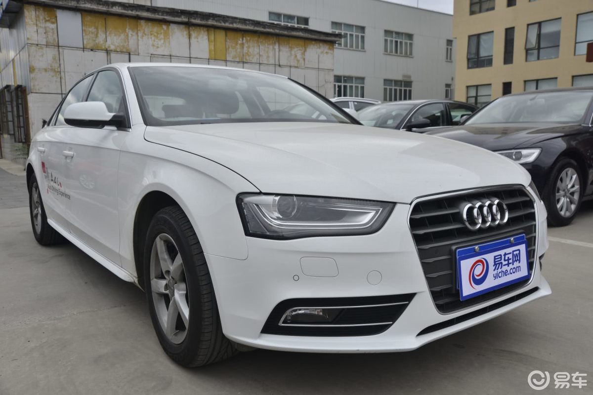 【奥迪a4l2015款30 tfsi 自动 舒适型侧前45度车头向右水平汽车图片