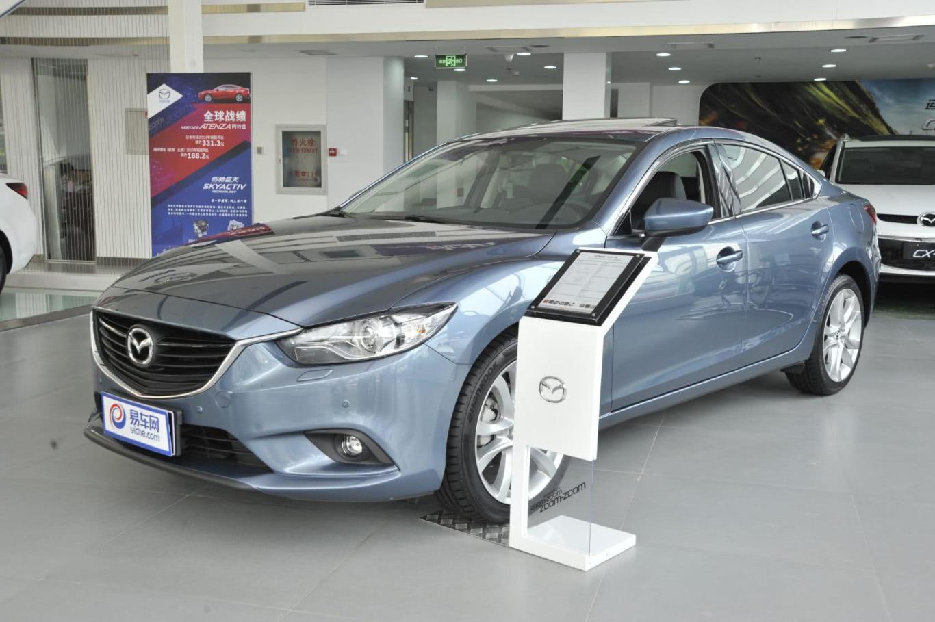 阿特兹2.5l 蓝天尊崇版侧前45度车头向左水平