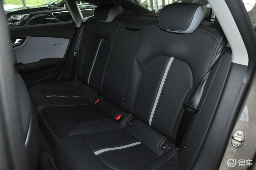 【奥迪a7(进口)2014款50 tfsi quattro 豪华型后排座椅汽车图片-汽车