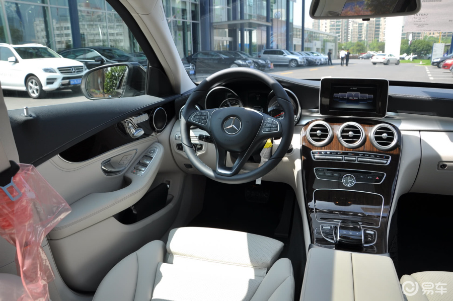 【奔驰c级2015款c 200 l完整内饰(驾驶员位置)汽车图片-汽车图片大全