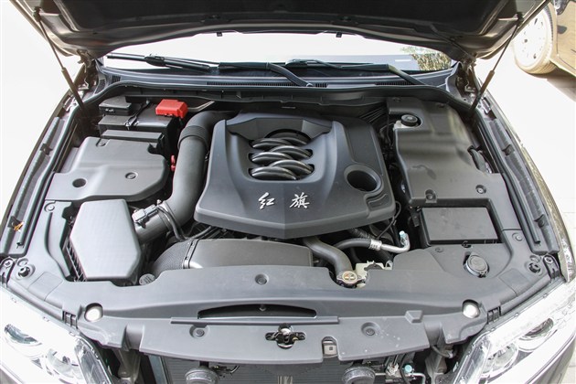 150kw和170kw,峰值扭矩分别为260nm和300nm,均匹配6速手自一体变速器