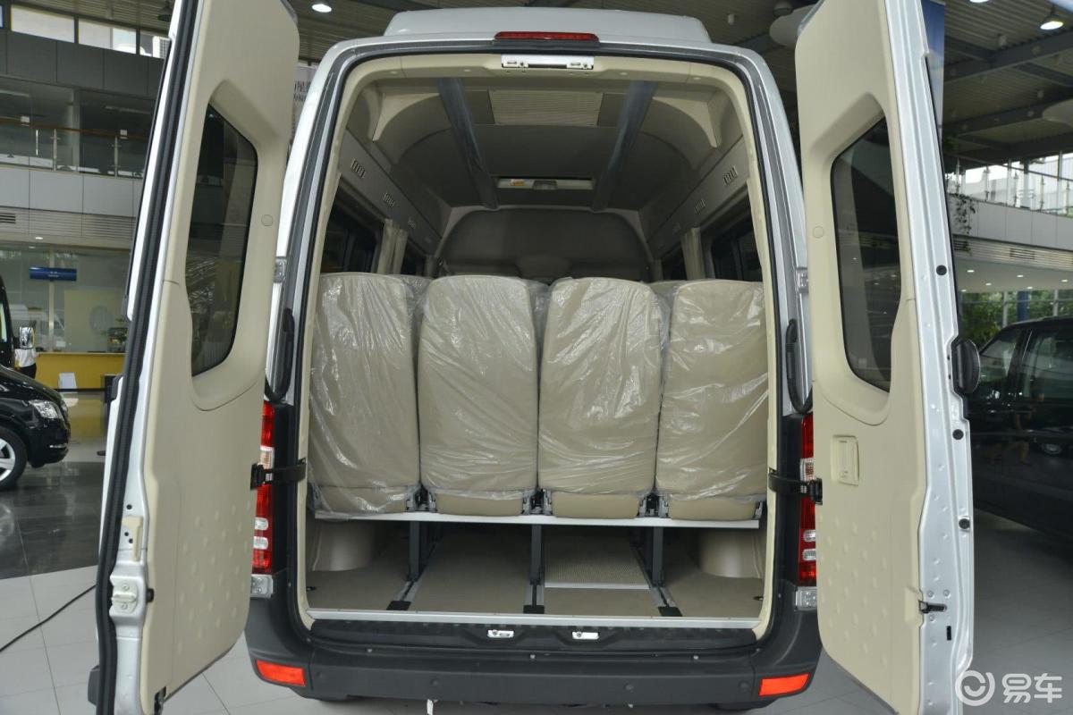 2t 手动 中轴 14座 行李箱空间汽车图片-汽车图片大全】-易车