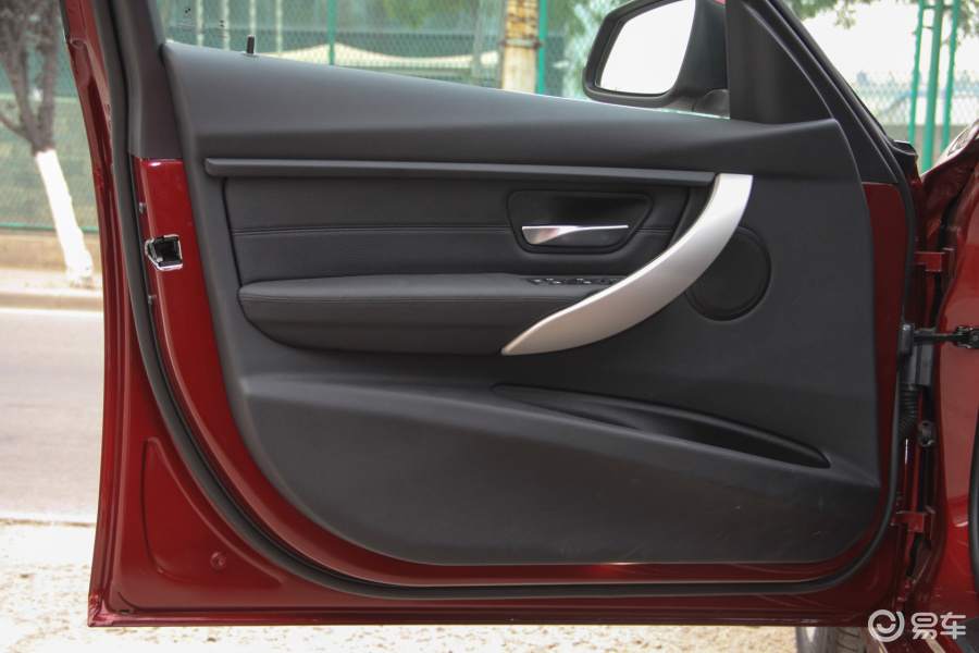 【宝马3系2015款316li 时尚型驾驶员侧车门内门板汽车图片-汽车图片