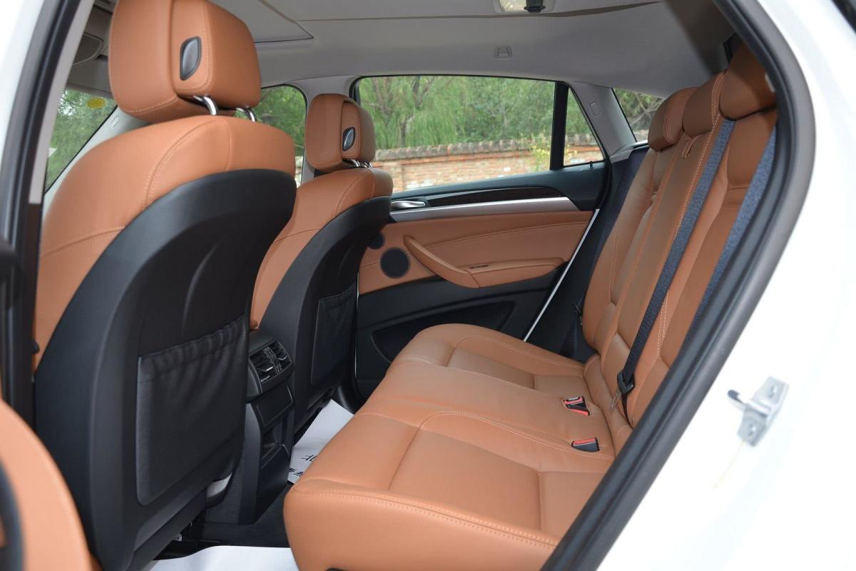 【宝马x62014款xdrive35i后排座椅汽车图片-汽车图片大全】-易车