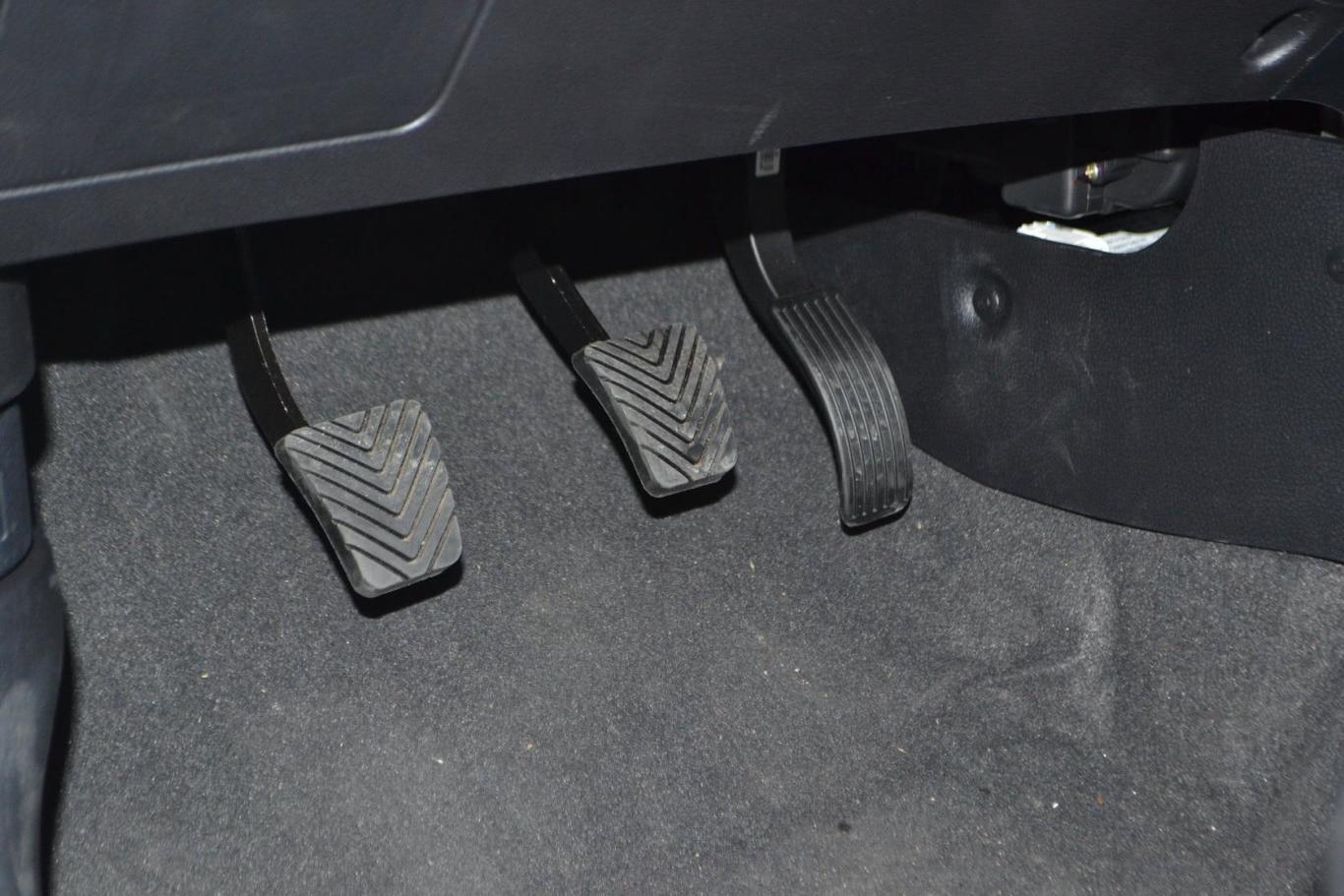 5l 手动 爵士版脚踏板图片-汽车图片大全】-易车