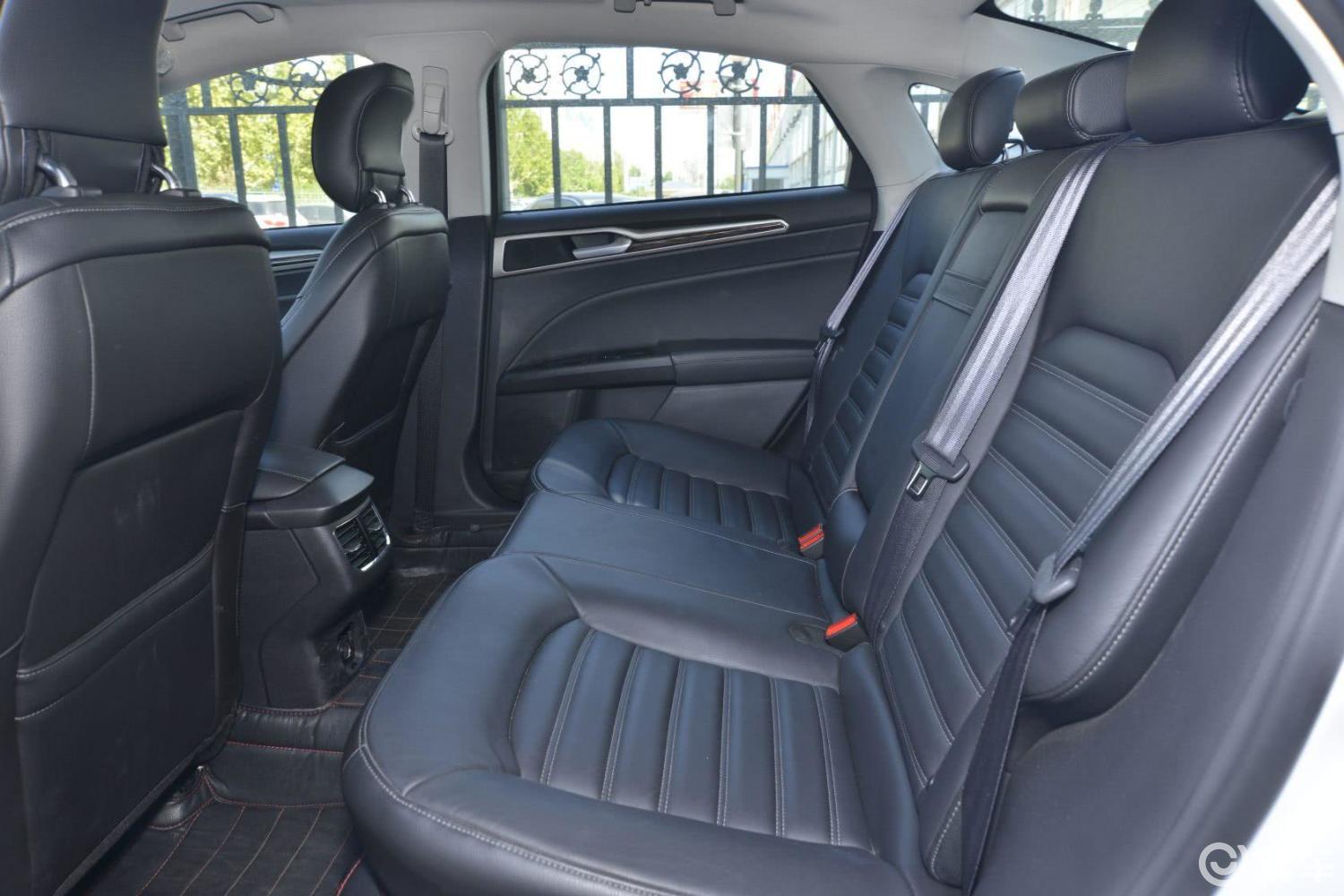 0t 自动 gtdi200 时尚型后排空间体验汽车图片-汽车图片大全】-易车