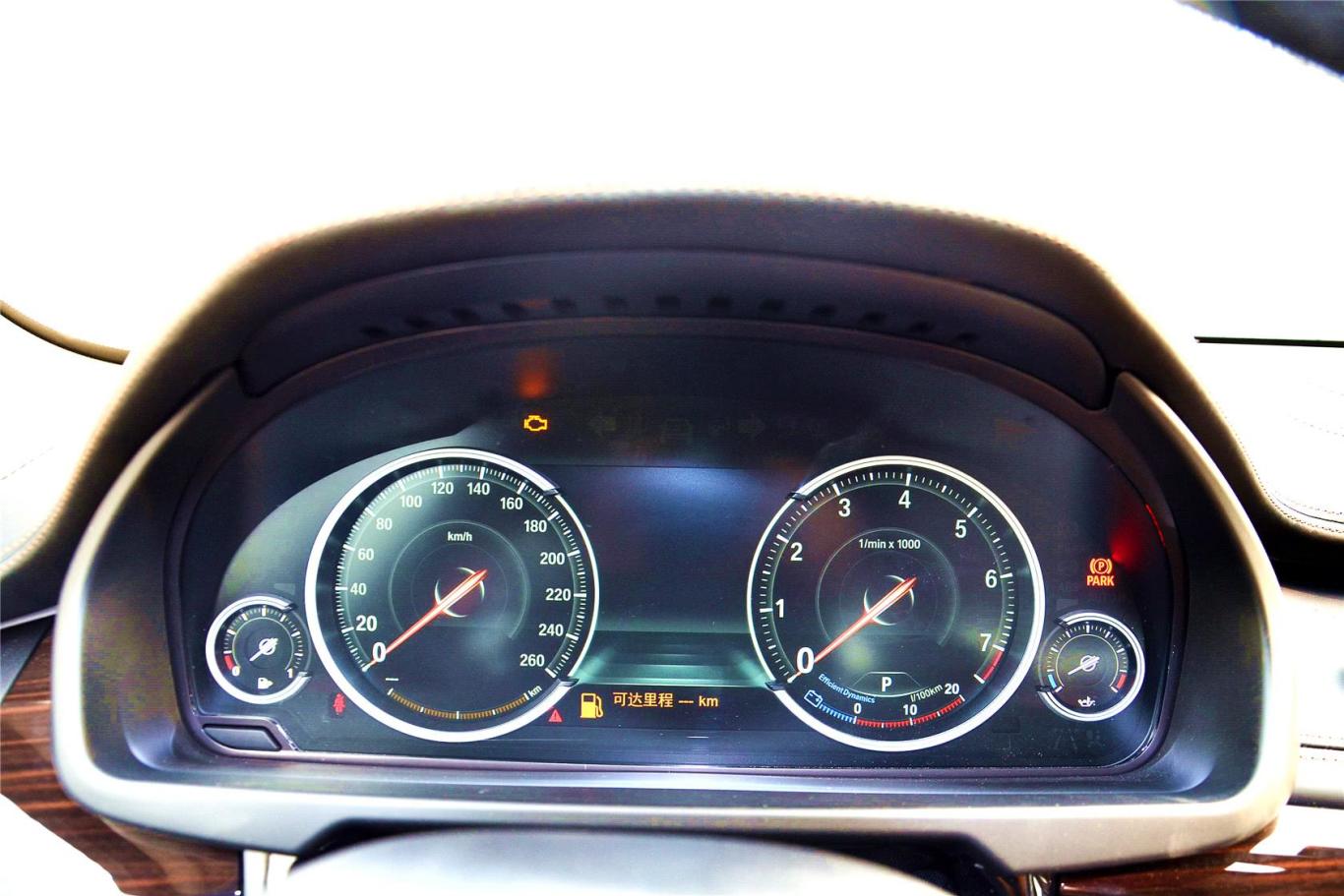 宝马x6xdrive35i 尊享型仪表盘背光显示