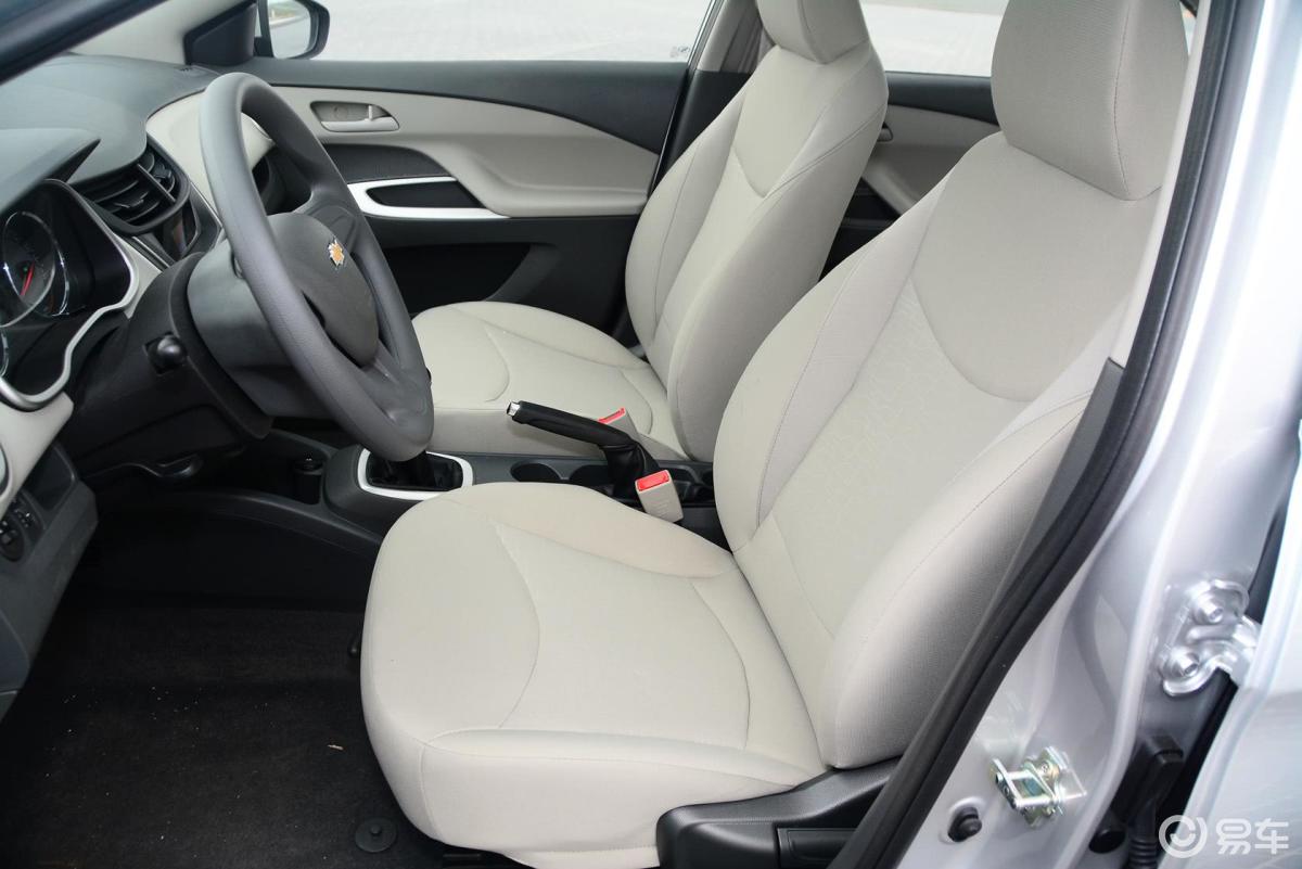 赛欧313l手动理想天窗版