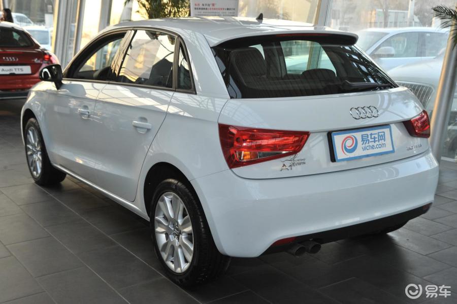 【奥迪a12014款sportback 30tfsi 时尚型后45度(车头向左)汽车图片