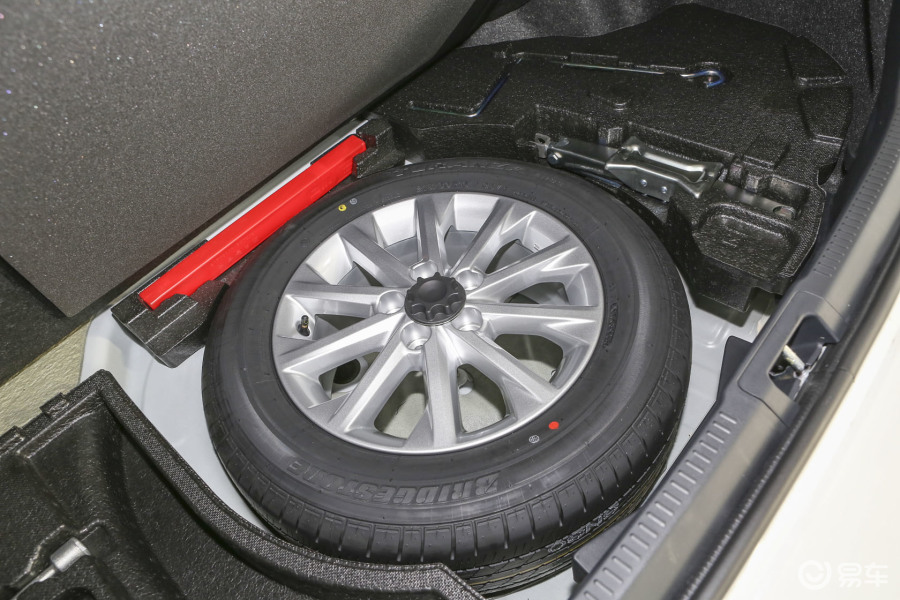 丰田凯美瑞 备胎图