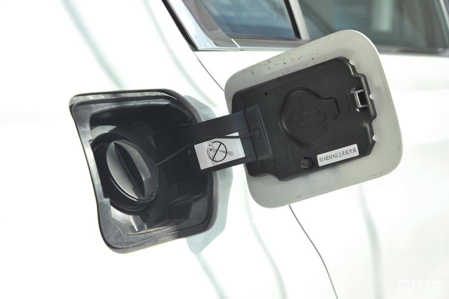 【标致4082014款1.