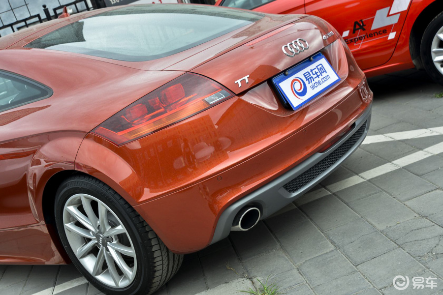 【奥迪tt2013款coupe 45 tfsi车尾局部汽车图片-汽车图片大全】-易车