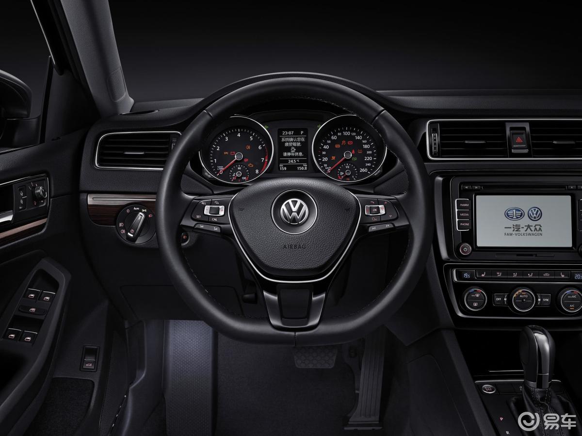 【速腾2018款280tsi 双离合 熠动版侧前45度车头向右水平汽车图片