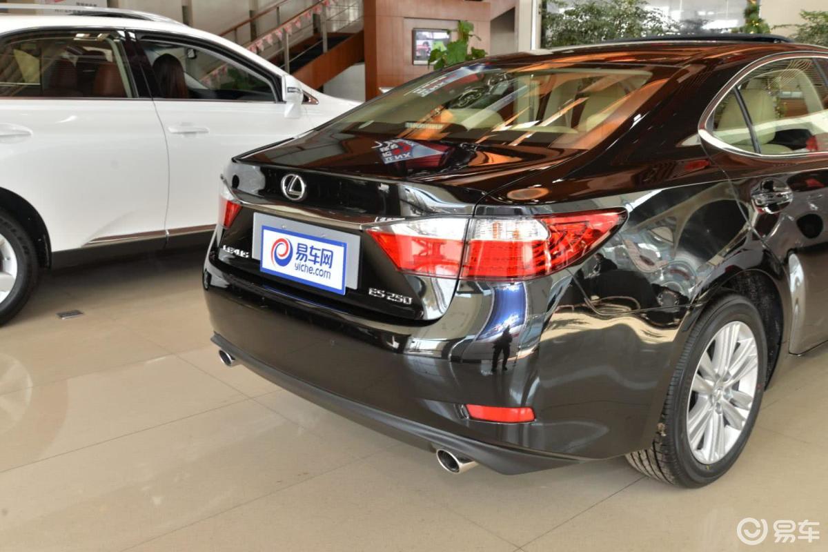【雷克萨斯es2014款250 精英版车尾局部汽车图片-汽车图片大全】-易车