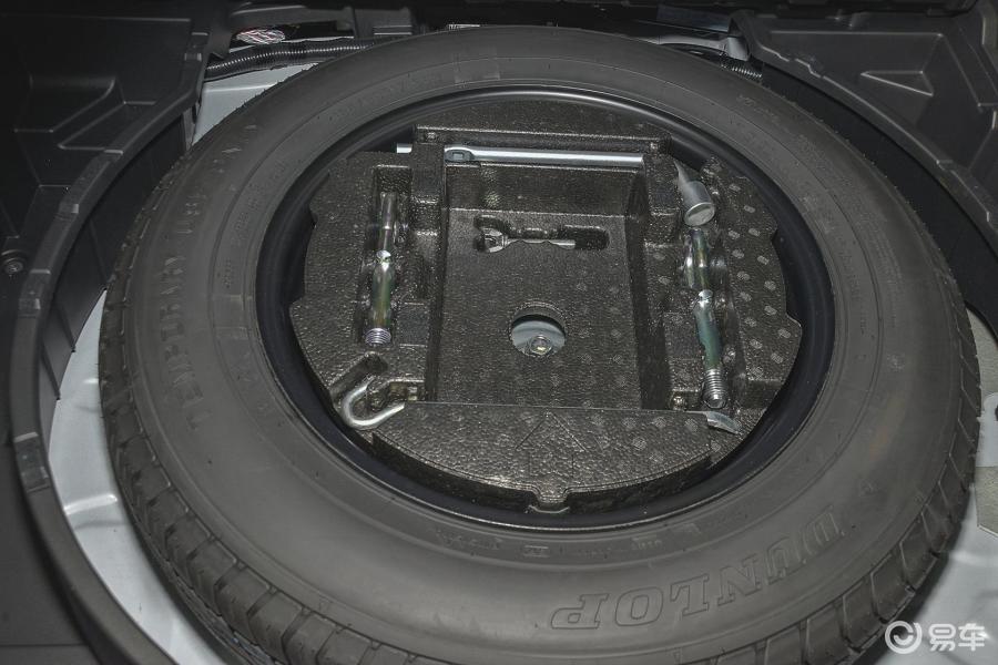 马自达cx-7 备胎图