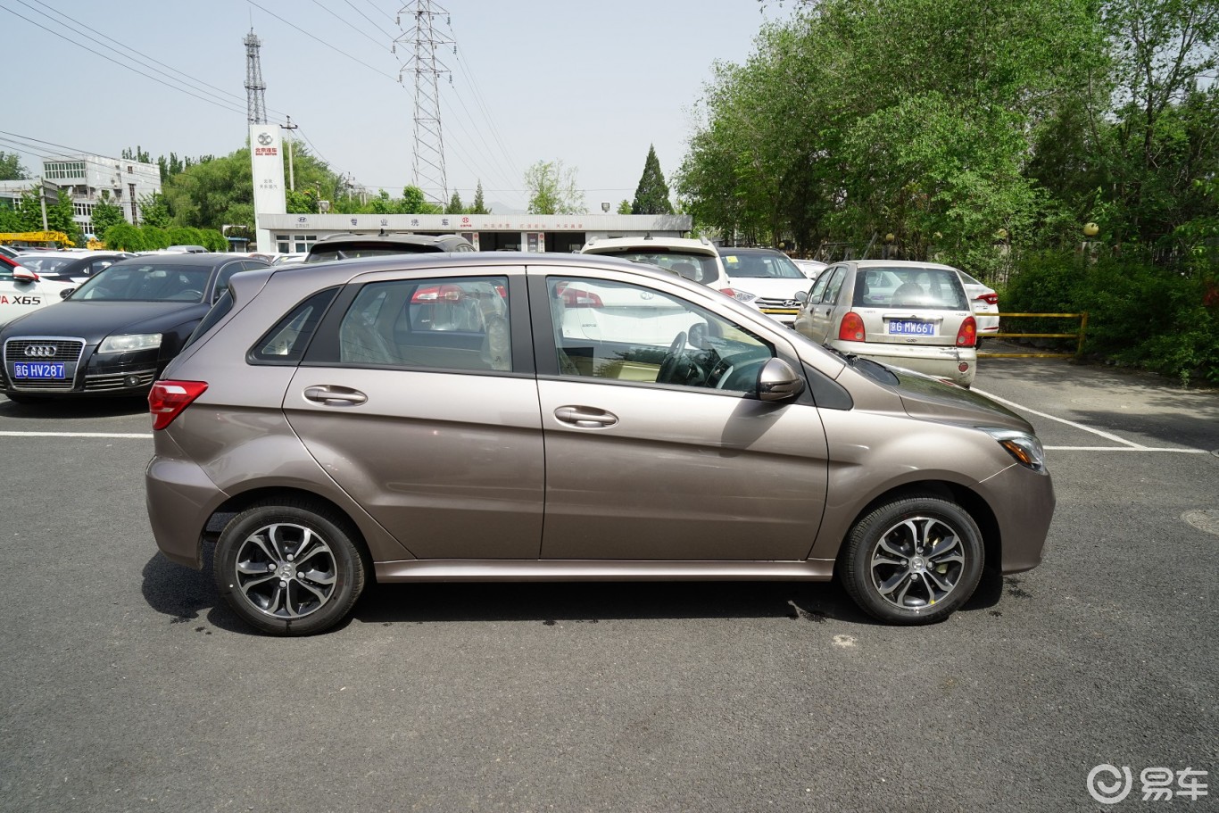 5l 自动 乐天版】北汽绅宝d20 两厢版_两厢 1.