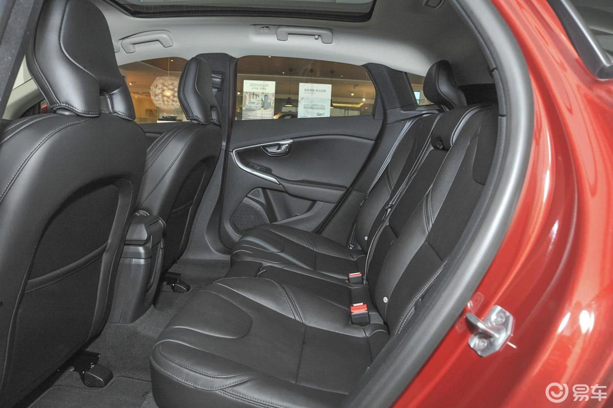 【沃尔沃v402015款1.