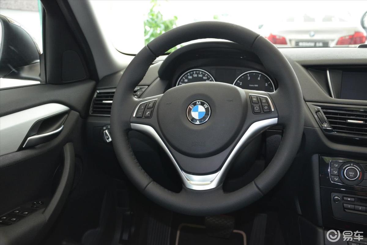 【宝马x12015款xdrive20i 时尚型方向盘汽车图片-汽车图片大全】-易车