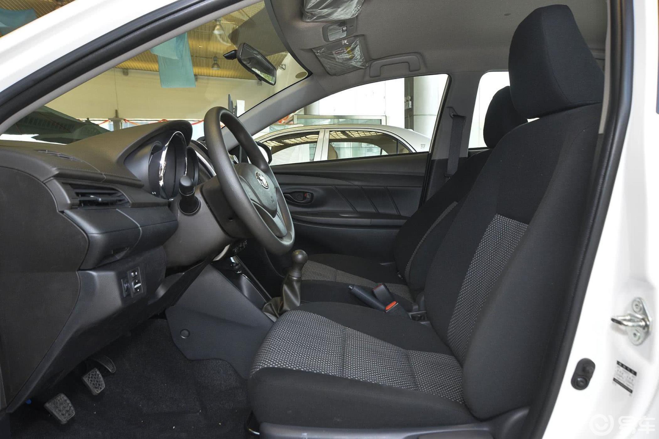 【威驰2014款1.5l 手动 智臻版前排空间汽车图片-汽车图片大全】-易车