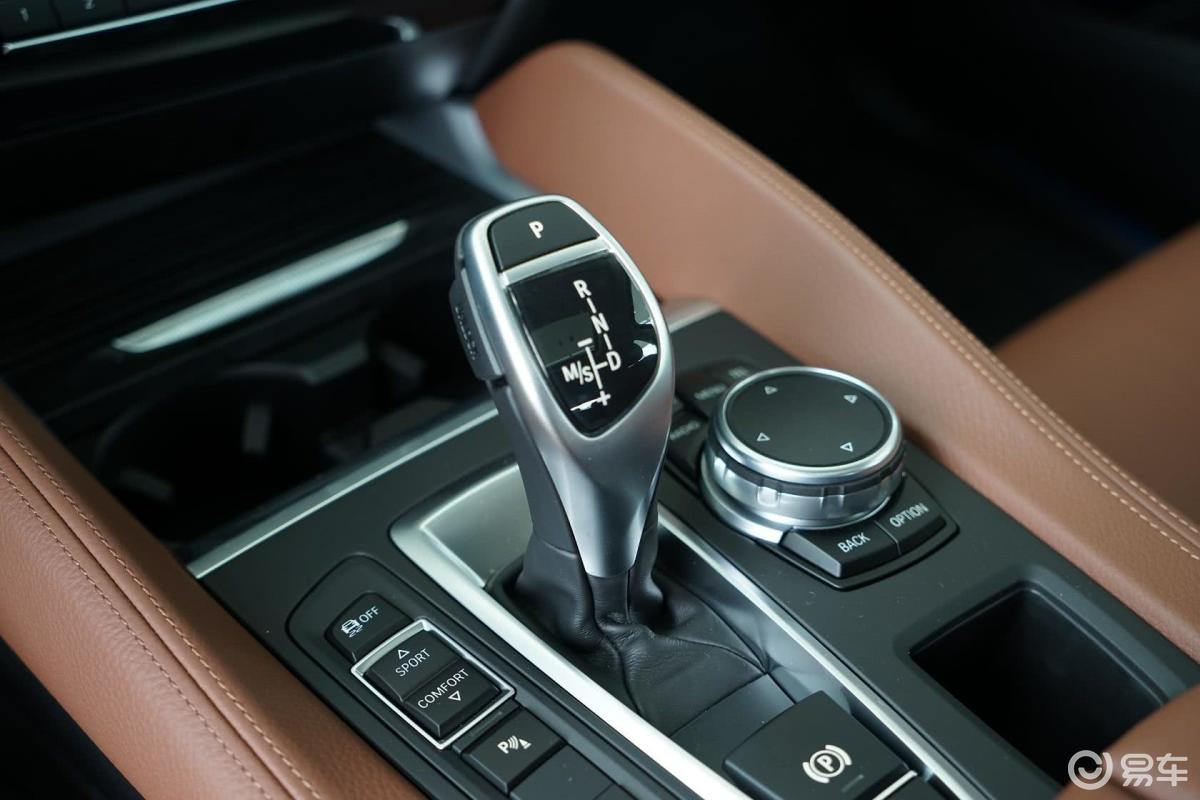 【宝马x62015款xdrive35i 领先型换挡杆汽车图片-汽车图片大全】-易车