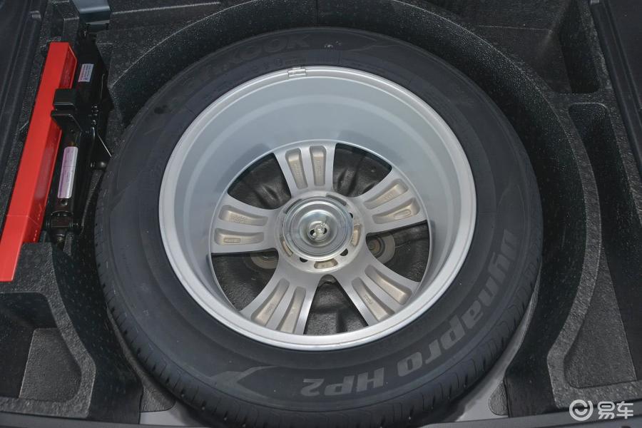 【奔腾x802015款1.8t 自动 豪华型备胎汽车图片-汽车图片大全】-易车