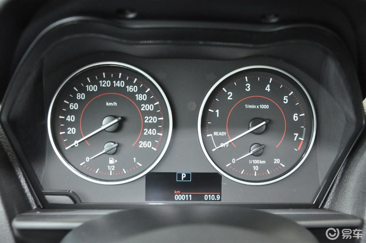 【宝马1系(进口)2015款120i 运动设计套装仪表盘汽车图片-汽车图片