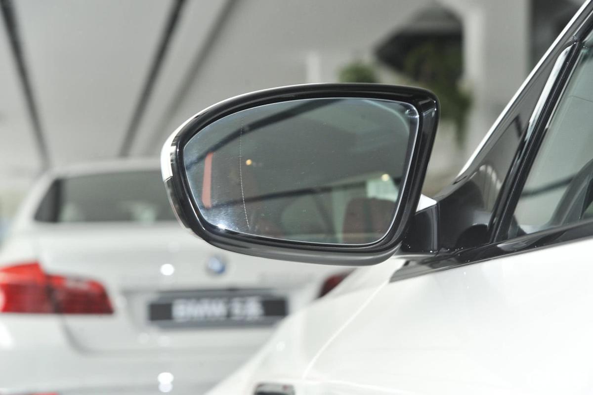 【宝马m52014款m5 马年限量版后视镜镜面(后)汽车图片-汽车图片大全】