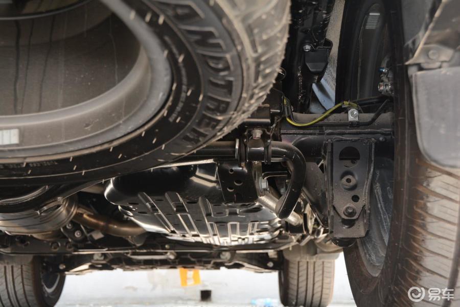 【雷克萨斯lx2015款570 中东版后悬挂汽车图片-汽车图片大全】-易车网