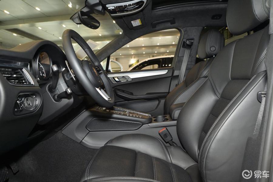 【保时捷macan2016款macan turbo前排空间汽车图片-汽车图片大全】