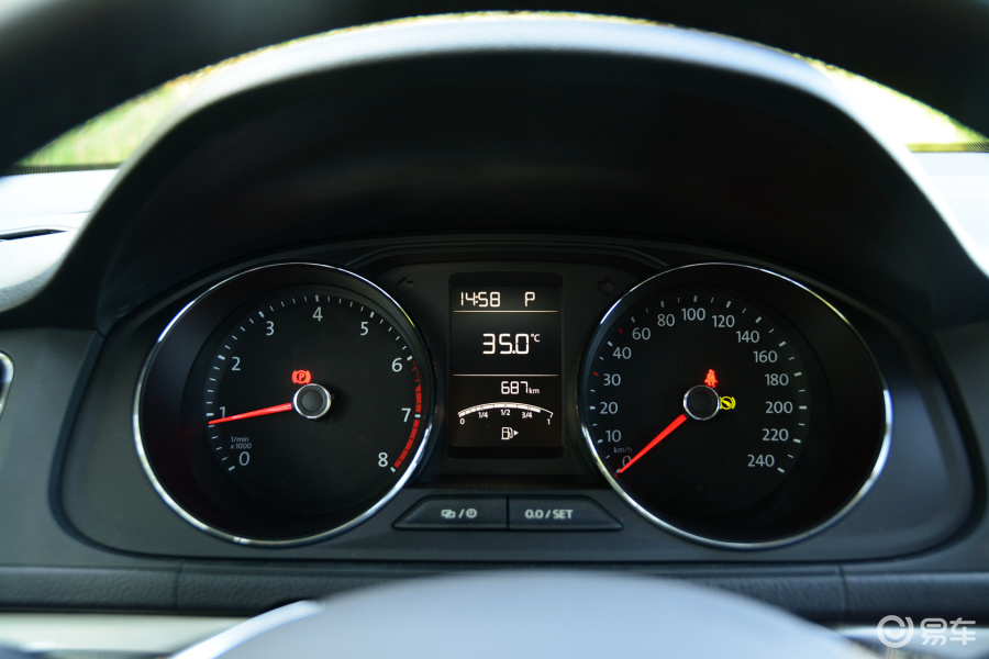 2015款朗行230tsi dsg豪华版