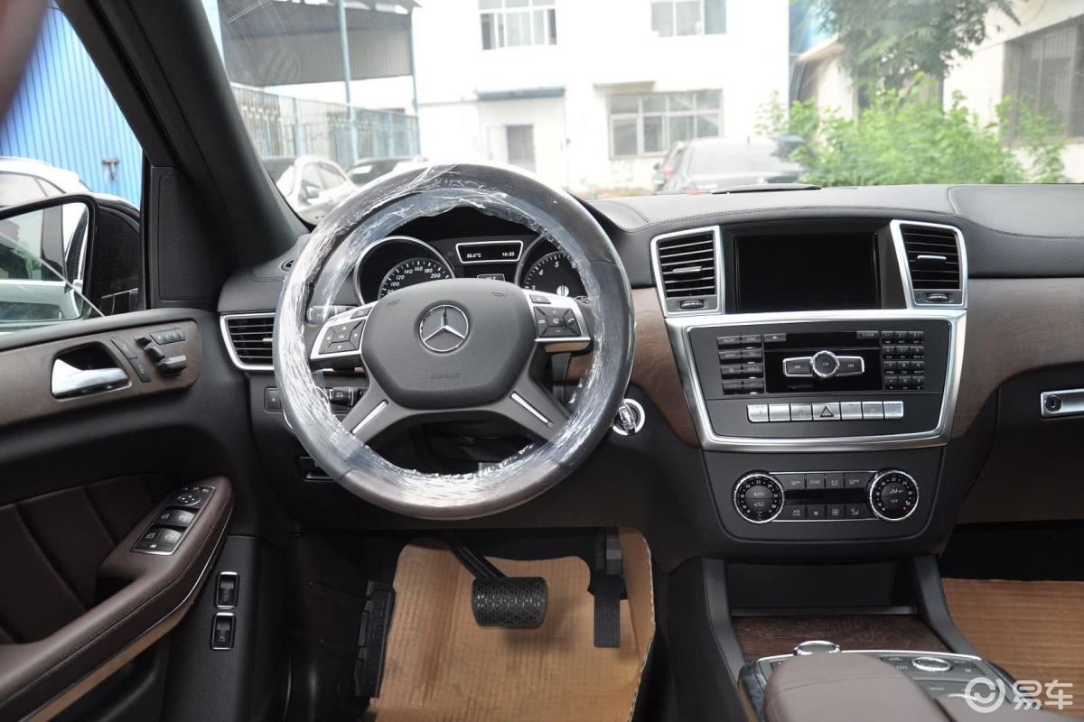 【奔驰gl级2015款gl500 4matic驾驶位区域汽车图片-汽车图片大全】