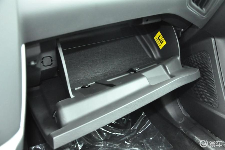 【福克斯2015款两厢 1.