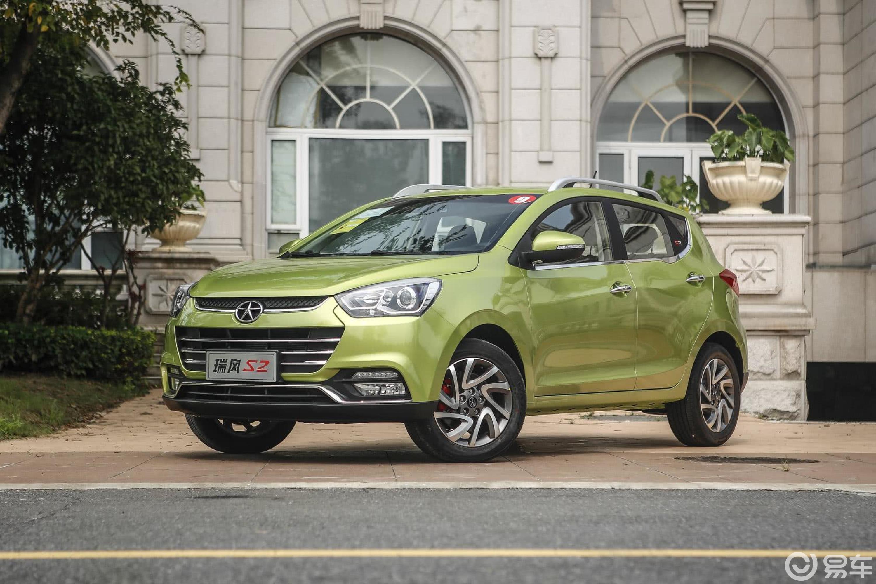 5l mt 豪华智能型侧前45度车头向左水平汽车图片-汽车图片大全】-易车