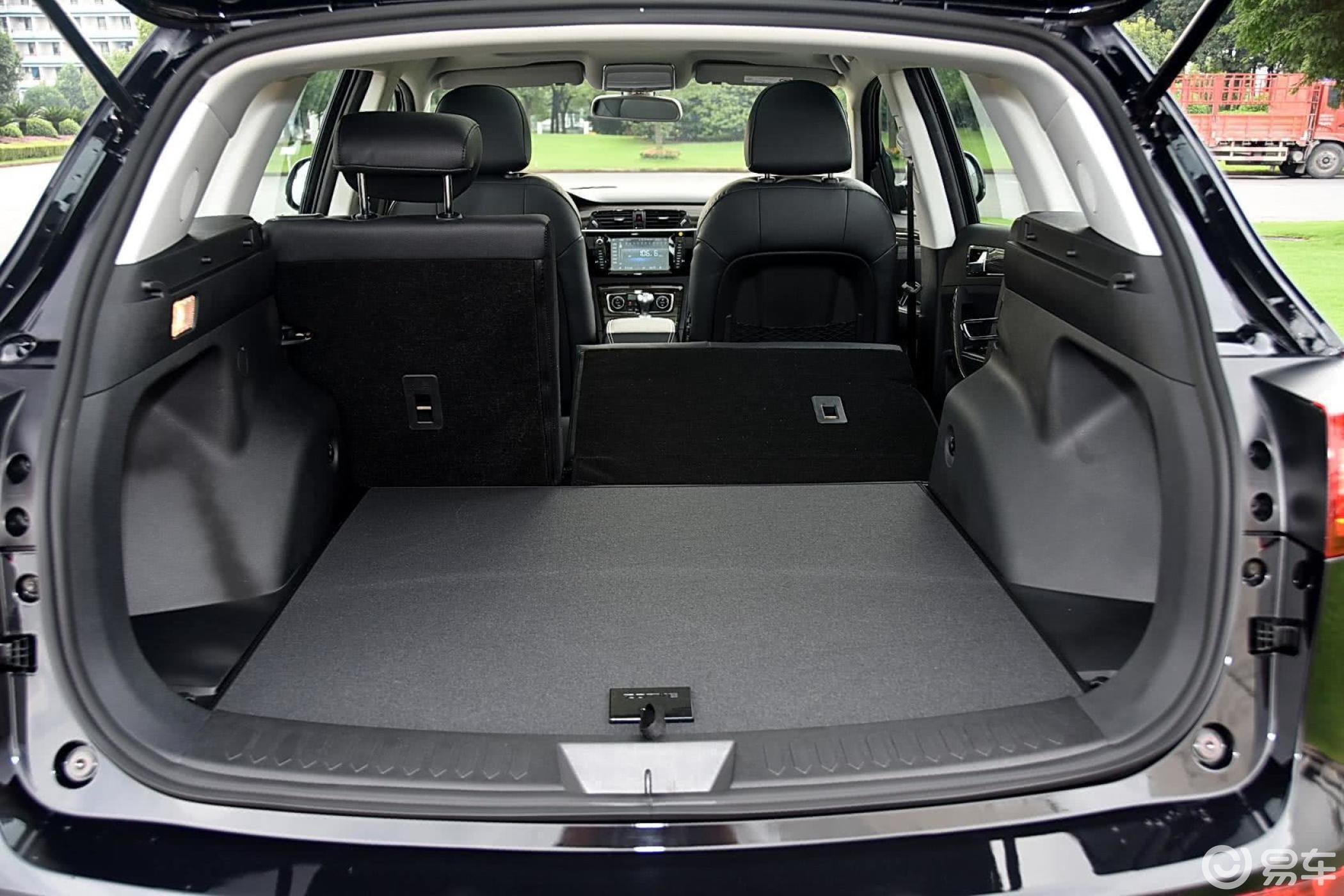 【众泰t6002015款1.5t 手动 旗舰型空间汽车图片-汽车图片大全】-易车