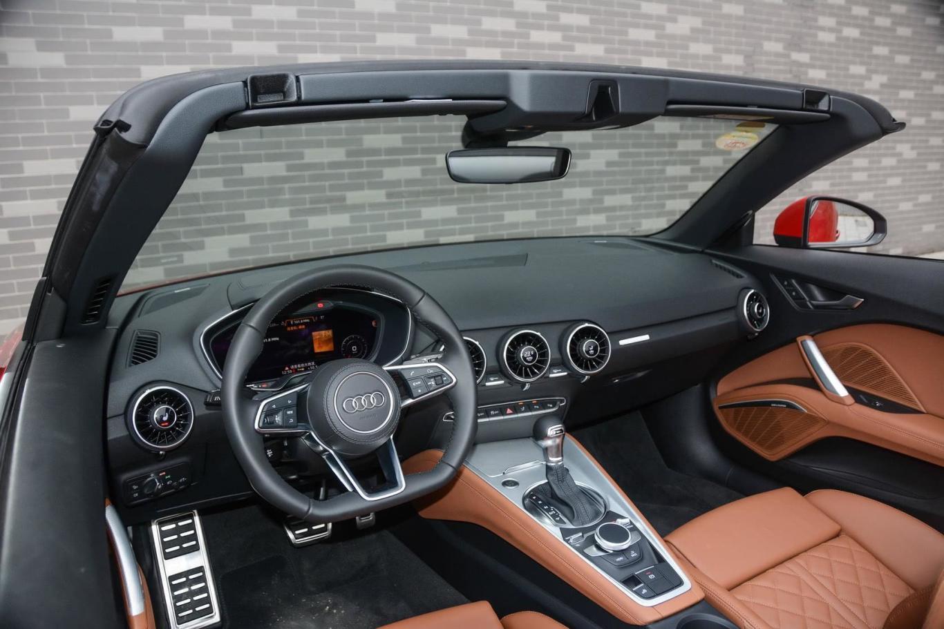 奥迪ttroadster 45 tfsi quattro内饰全景正拍