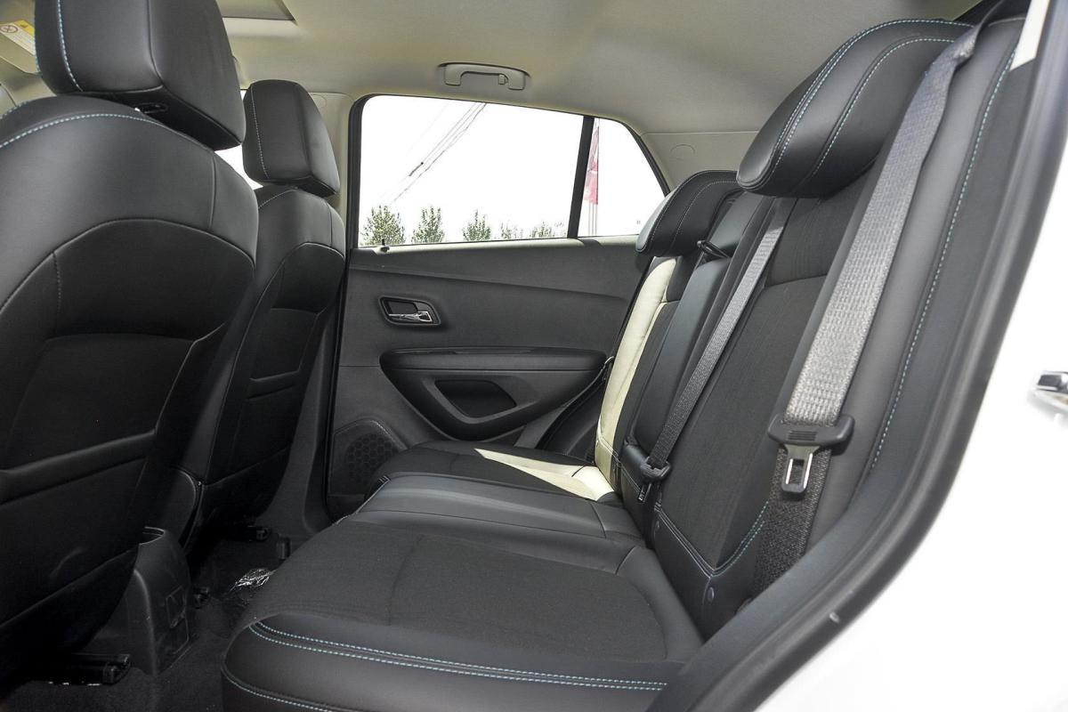 【创酷2014款1.4t se at后排空间体验汽车图片-汽车图片大全】-易车