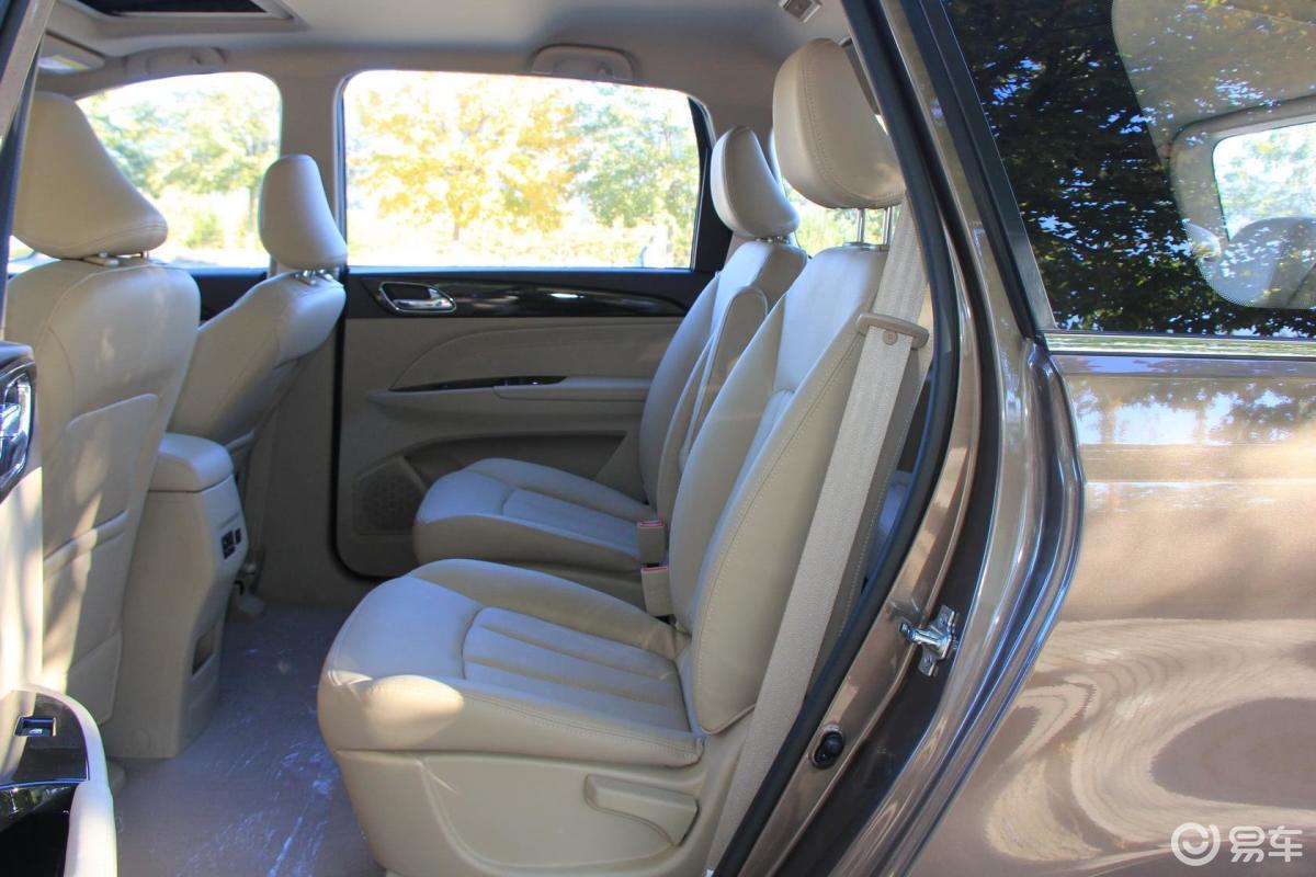 【宝骏7302016款1.