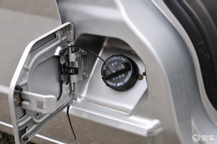 五菱荣光 油箱盖图