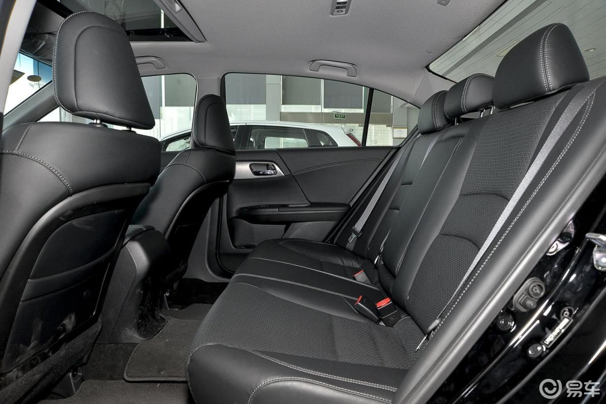 【雅阁2015款2.0l lxs 精英版后排座椅汽车图片-汽车图片大全】-易车