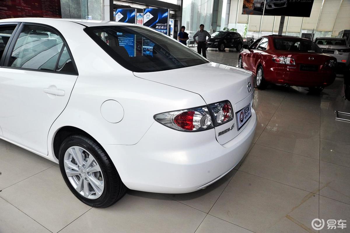 【马自达62014款2.0l 经典型车尾局部汽车图片-汽车图片大全】-易车