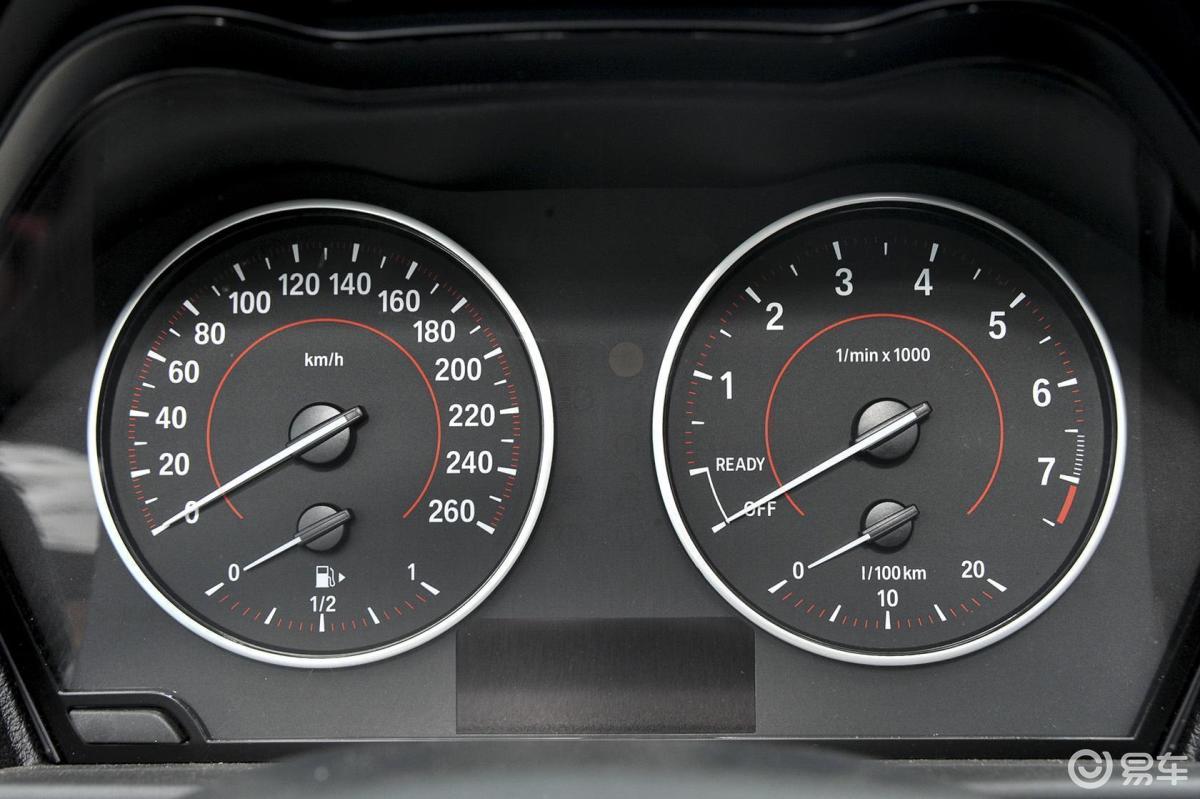 【宝马1系(进口)2015款120i 运动设计套装仪表盘汽车图片-汽车图片