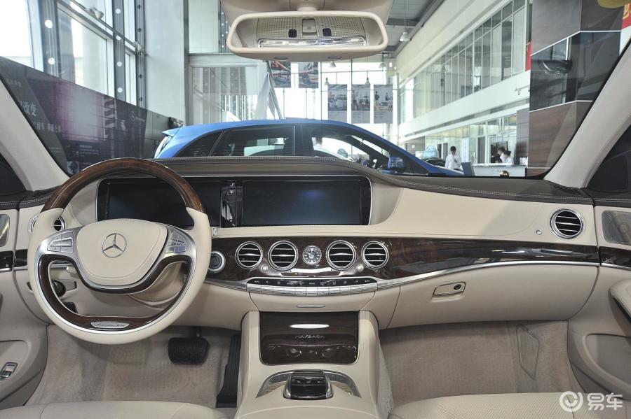 【迈巴赫s级2015款400 4matic完整内饰(中间位置)汽车图片-汽车图片