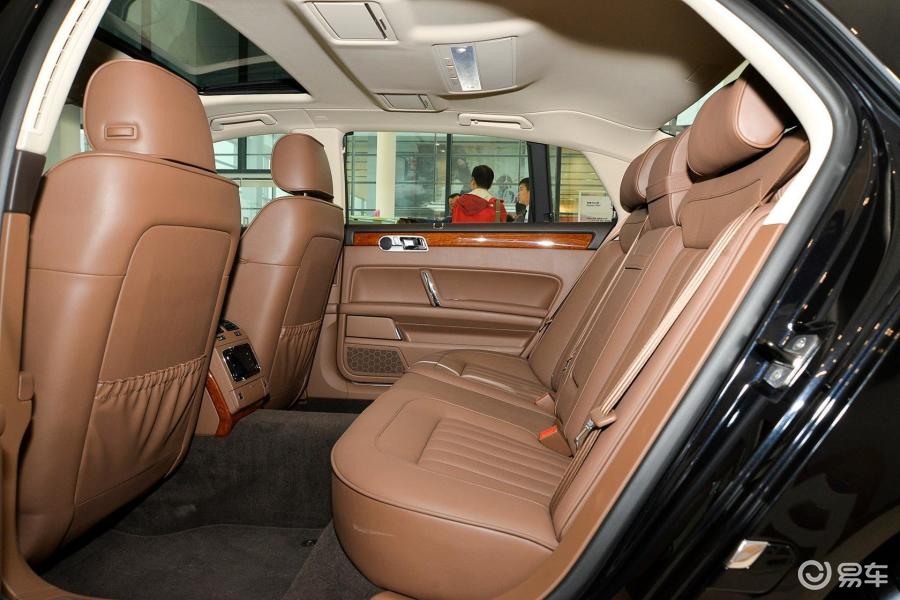 0l 商务型 汽油版后排空间体验汽车图片-汽车图片大全】-易车网