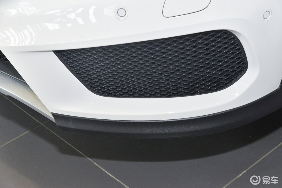 奔驰gla级 雾灯图