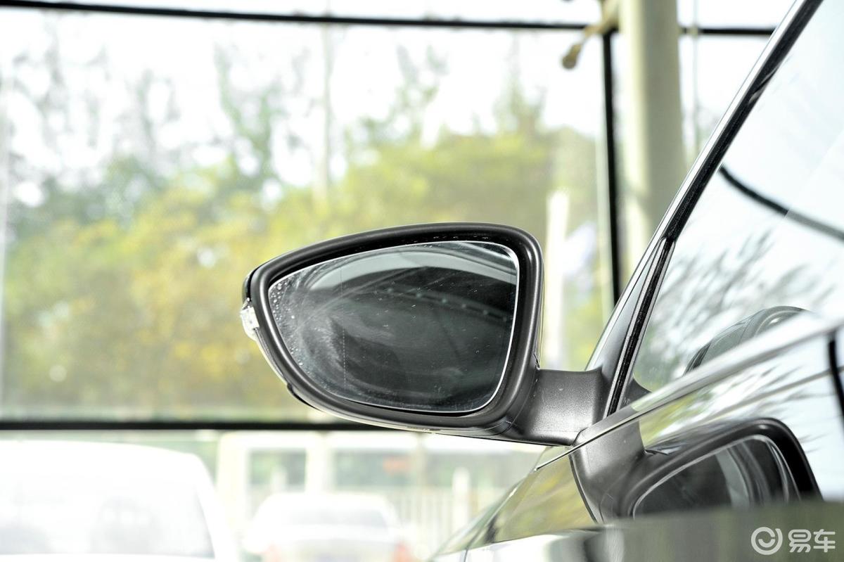 【帕萨特2015款2.