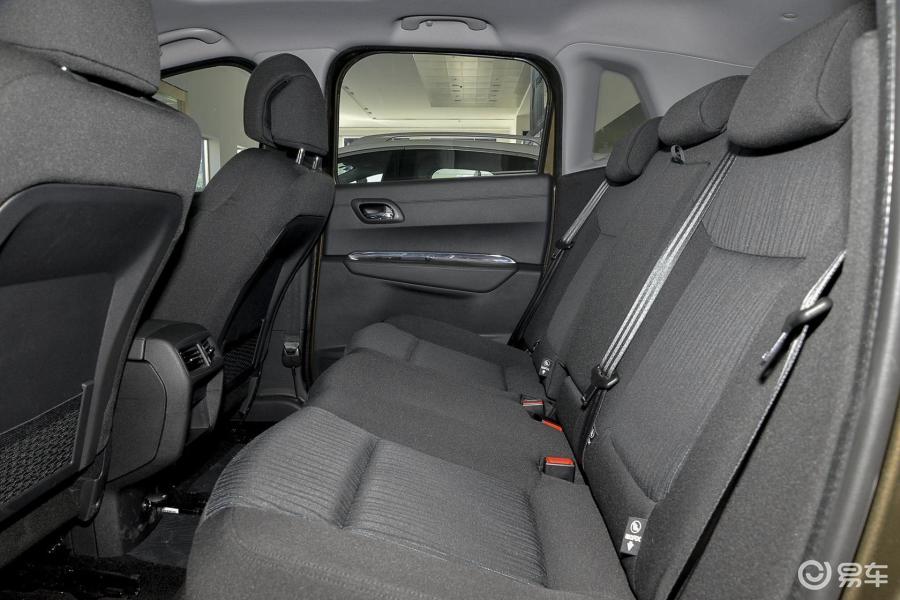 标致3008 后排空间图